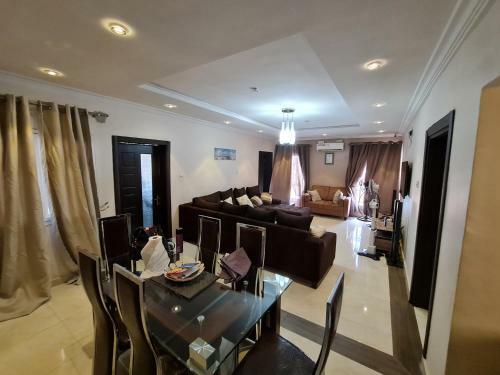 Apartamento Lovely 3-bedroom Around Ogba, Ikeja, Lagos.
