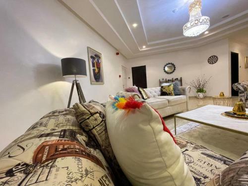 Yuloshelter Apartments