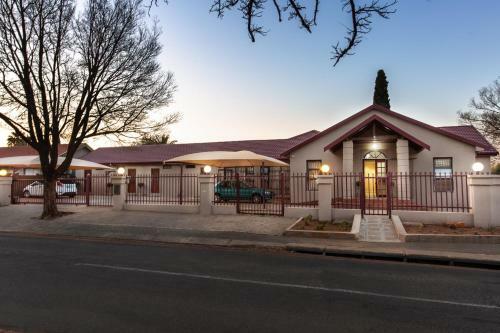 Hostal Rosepark Guesthouse