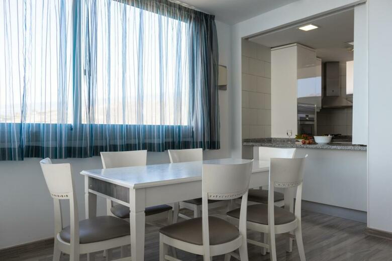 Apartamentos Club Hotel Marazul
