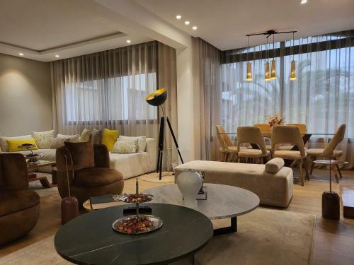 The One Luxury Apartment With Dressing Room