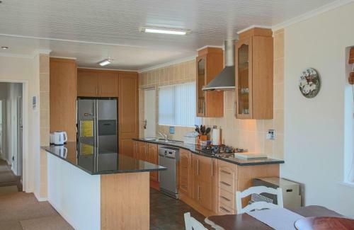 Cape St Francis 4 Bedroom Sleeps 8