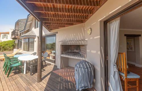 Willows Beach House