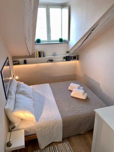 Cozy And Quiet Rooftop Apartment In Turin