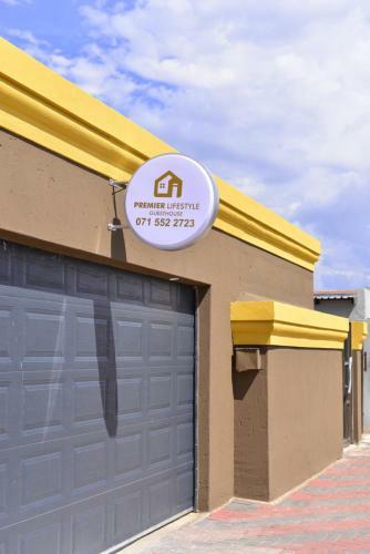 Hostal Premier Lifestyle Guesthouse