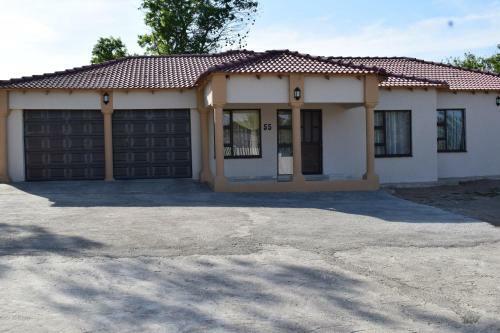 Hostal Lindo Guest House