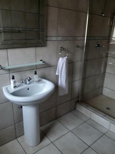 Bed & Breakfast Fochville Guesthouse