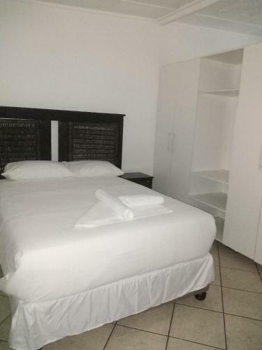Hostal Lisokhanya Guesthouse