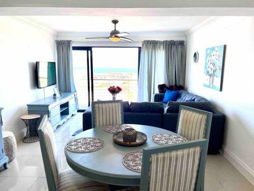 Grace / 2 Bedroom 2 Bathroom Beachfront Apartment