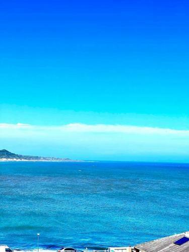 Grace / 2 Bedroom 2 Bathroom Beachfront Apartment