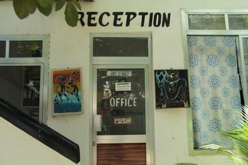 Hostal Nungwi Backpacker Apartments