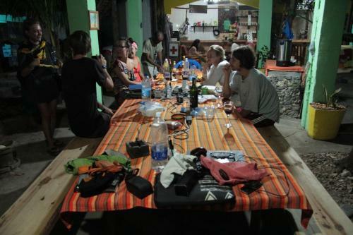 Hostal Nungwi Backpacker Apartments