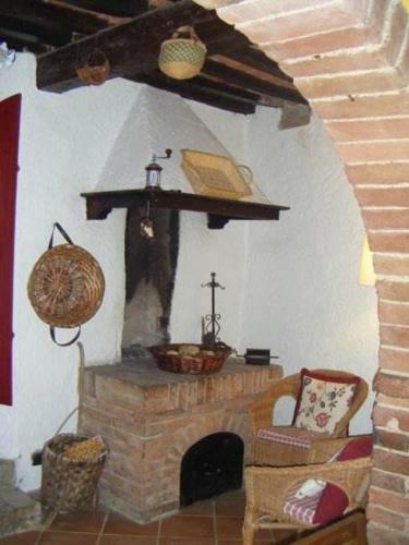 2 Bedrooms House With Shared Pool And Enclosed Garden At Trequanda