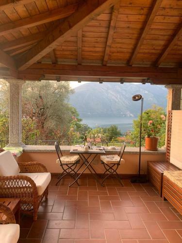 Apartamento Camera Con Bagno E Portico Vista Lago