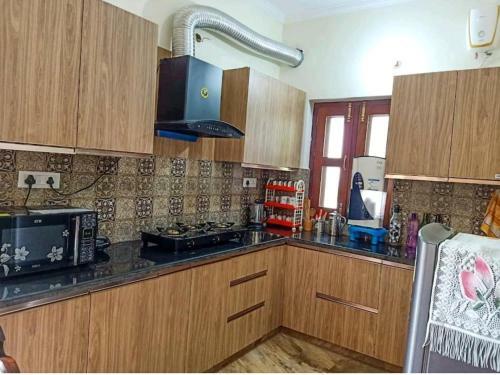 Apartamento Hyanki Villa- Best Place For Work From Home Stay
