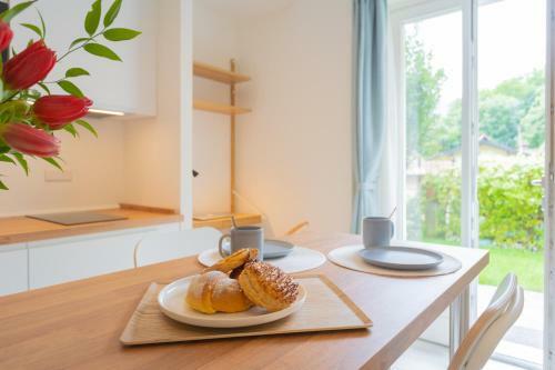 Enchanted Como Lake - Tremezzo Apartments By Rent All Como