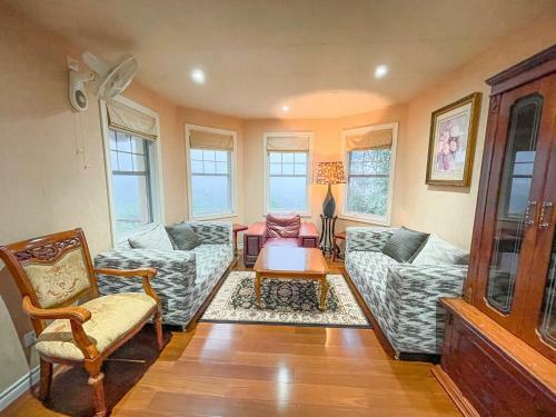 Eko Stay - Moonshine Villa