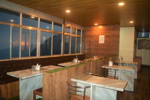 Hotel Rufina Cardamom Residency