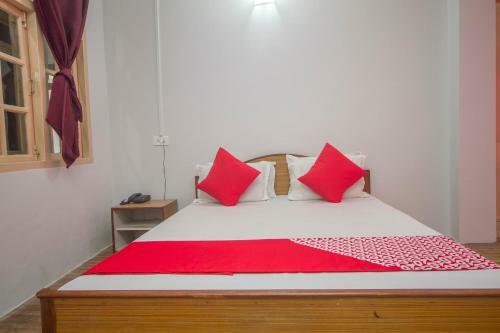 Hotel Oyo 65173 Nourpem Residency