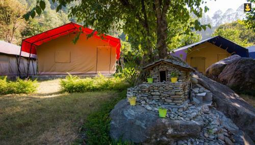 Livingstone Camping Site, Bhimtal