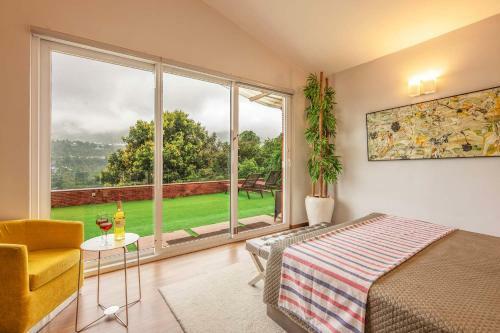 Villa Stayvista At Oberoi's Chalet