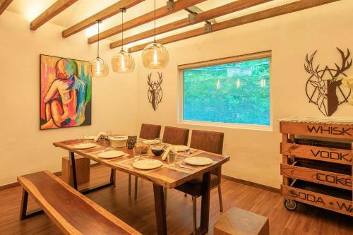 Villa Stayvista At Oberoi's Chalet