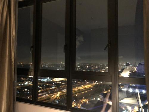 Apartamento Nice & Luxury London Theme, Corner With Balcony, 769sqft