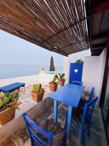 Blu Suite Small Cottage Sul Mare E Swimming Pool