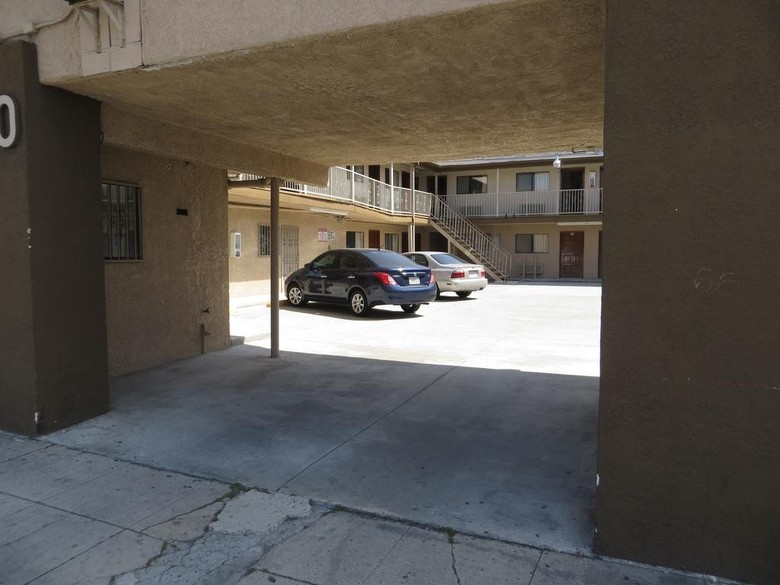 Golden West Manor Motel