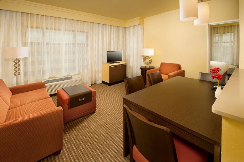 Hotel Towneplace Suites By Marriott Dallas Grapevine