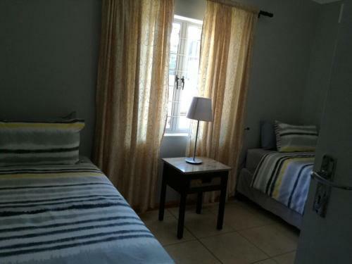 The Crescent Guesthouse On Waterfall