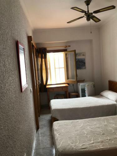 Hostal Casa De Huespedes El Almendro