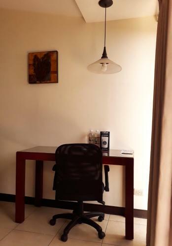 La Porta Plaza Hotel