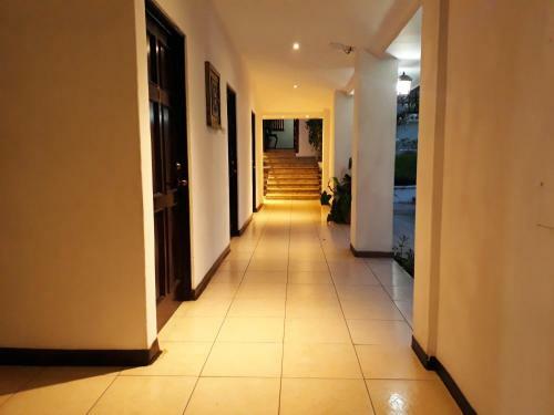 La Porta Plaza Hotel