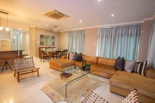 Apartamento Ushaka Waterfront - Sleek Stylish Seabreeze