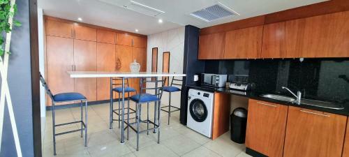 Apartamento Accommodation Front - Cosy 2 Sleeper With Exquisite Habour Views