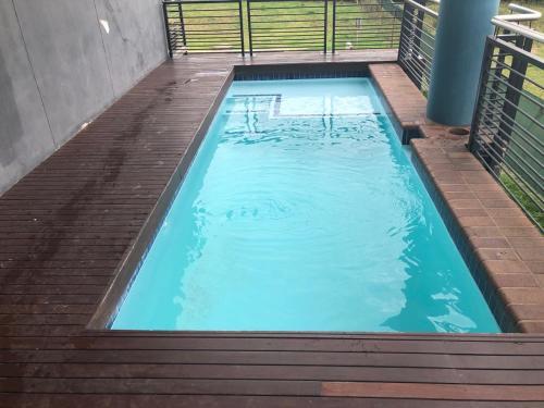 Luxury Beach Front Apartment On Canal - Spacious +