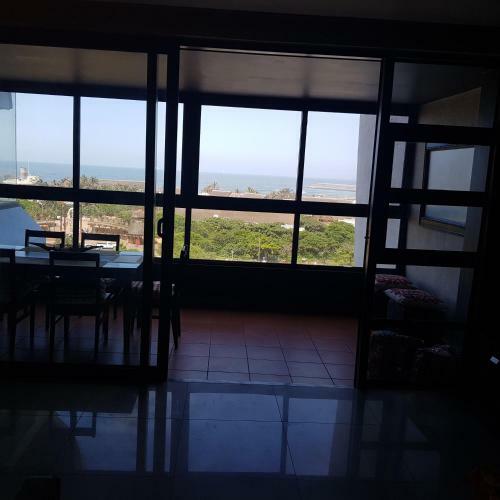 Stunning 3-bed Apartment In Durban