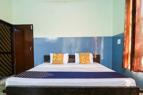 Spot On 61705 Hotel Rose Star