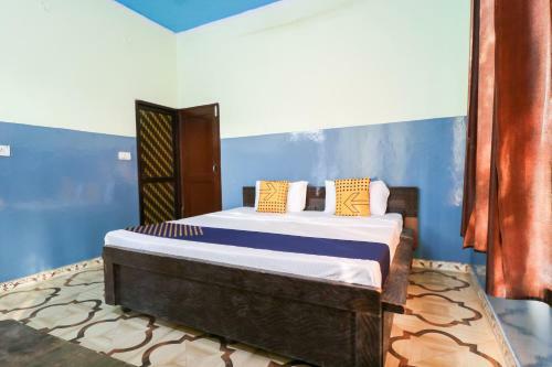 Spot On 61705 Hotel Rose Star