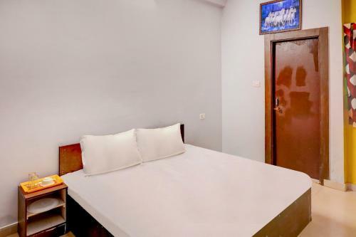 Spot On 82219 Hotel New Lake Palace
