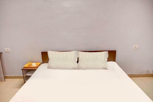 Spot On 82219 Hotel New Lake Palace