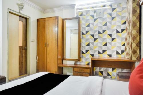 Collection O 82719 Hotel Udit Plaza