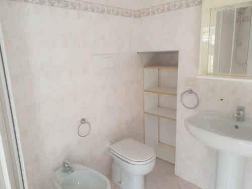 Apartamento Varese Ligure Comfy Flat With Pool