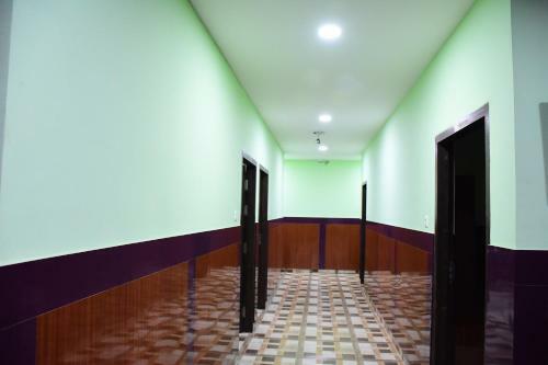 Oyo 27951 Hotel 707