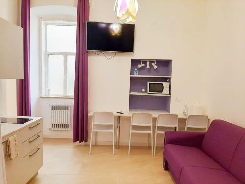 Hostal Trieste Center Rooms & Apartments