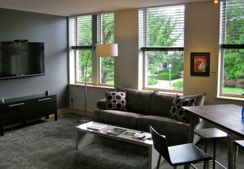 Hotel Suites At 118 - Bloomington