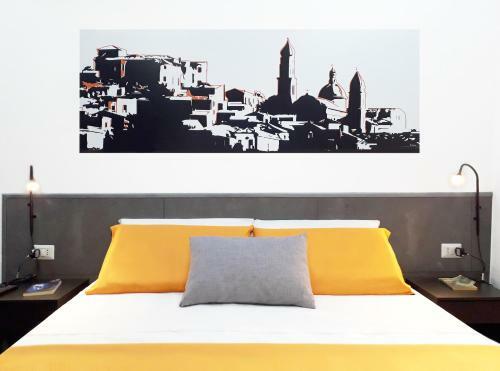 Alcentro Orange Home