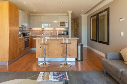 Apartamentos Cape Royale | Whosting