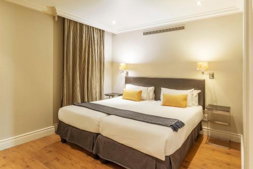 Apartamentos Cape Royale | Whosting